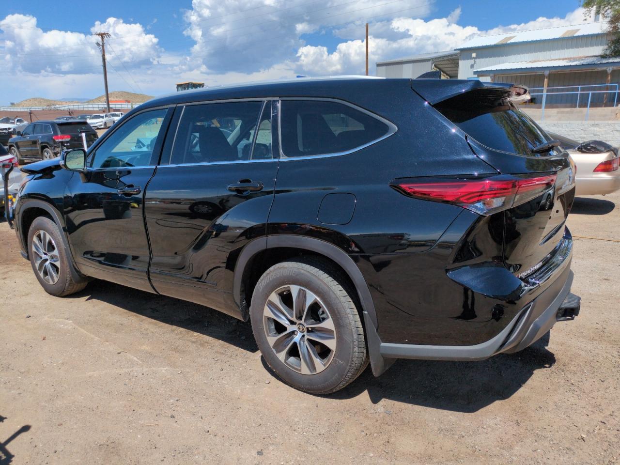 2022 TOYOTA HIGHLANDER
