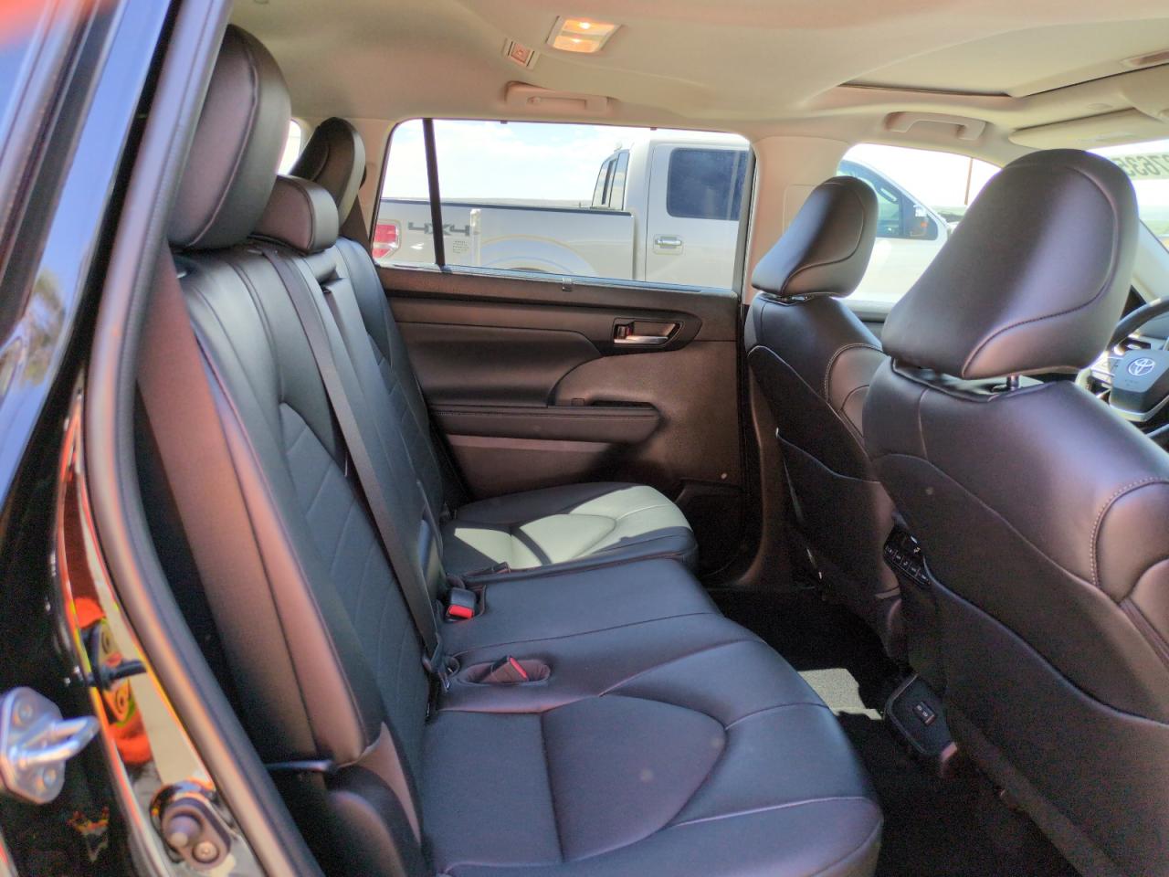 2022 TOYOTA HIGHLANDER