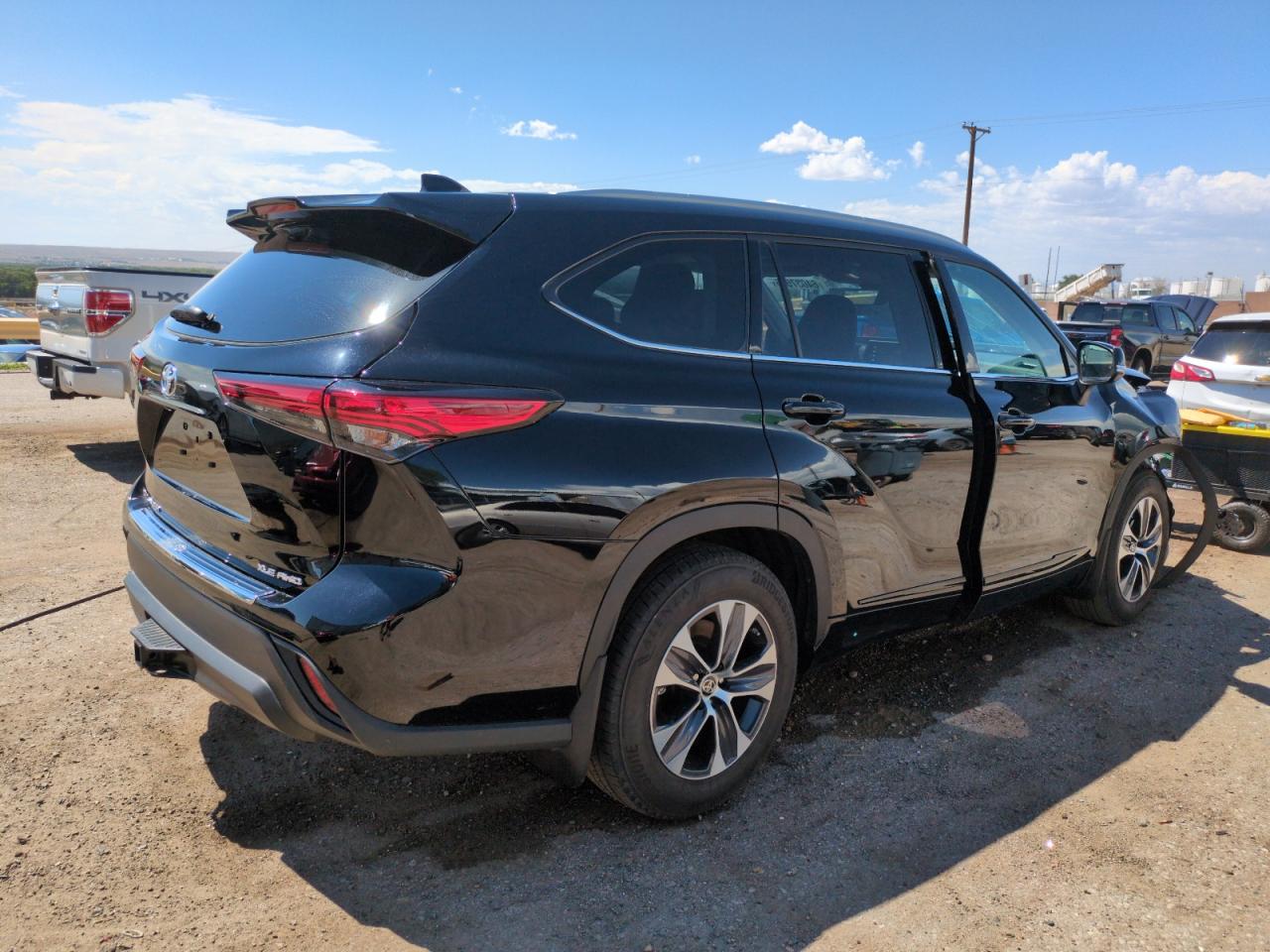2022 TOYOTA HIGHLANDER