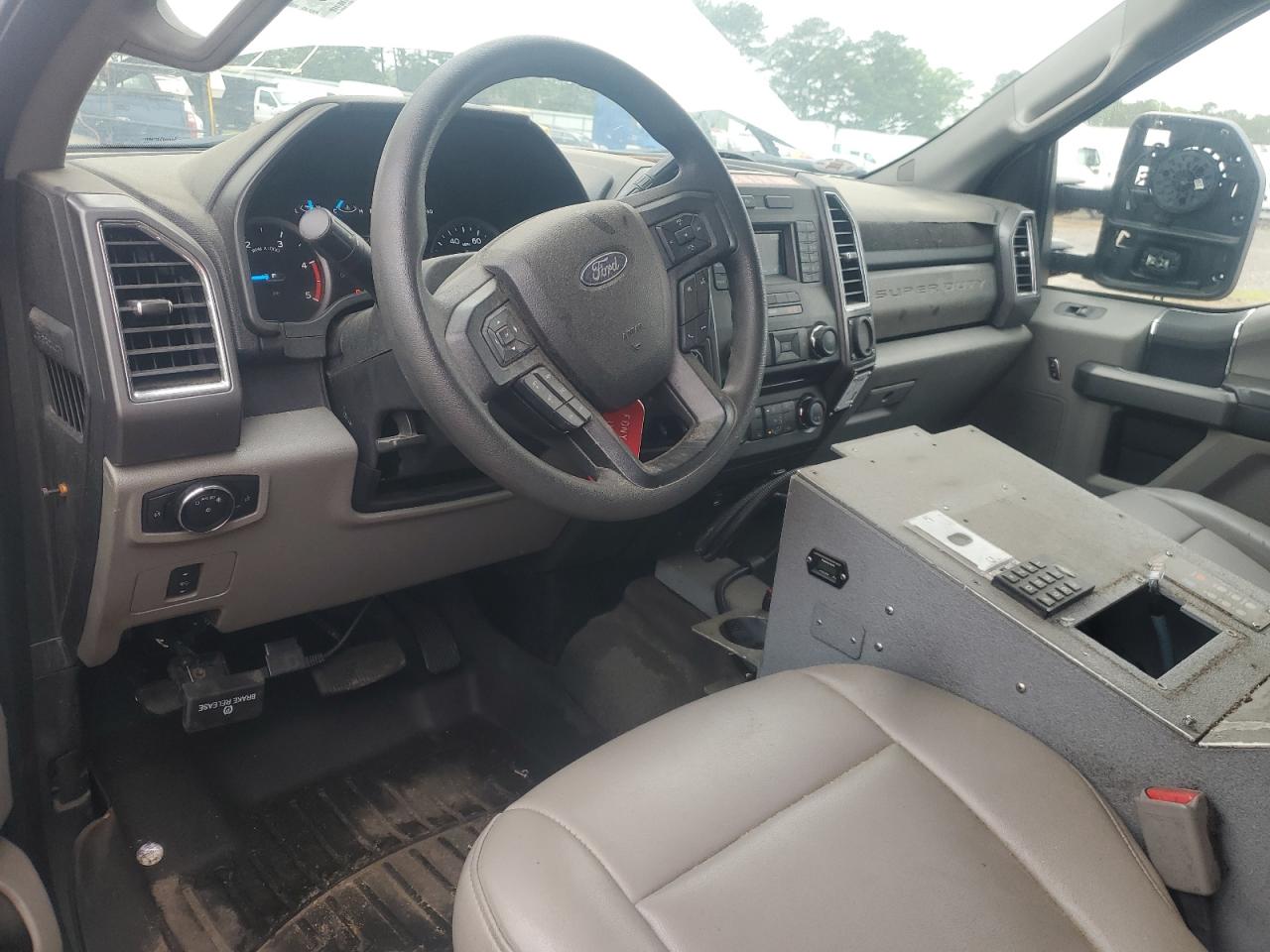 2017 FORD F550