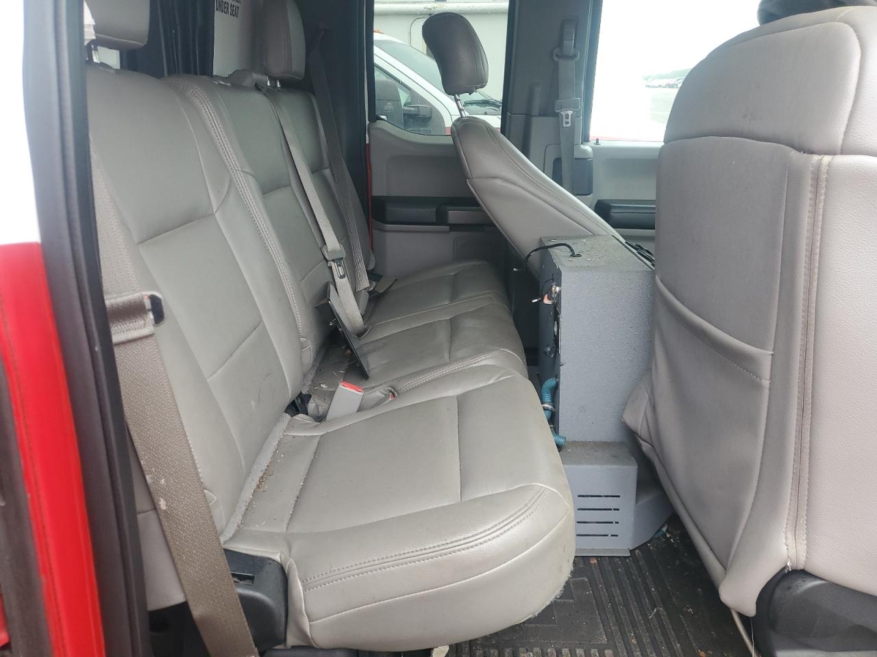 2017 FORD F550