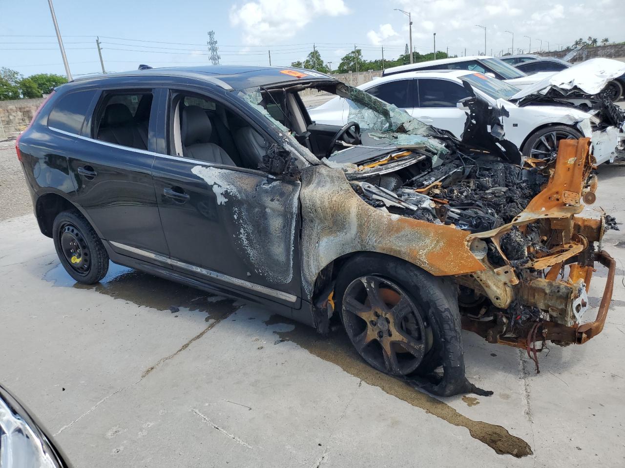 2015 VOLVO XC60