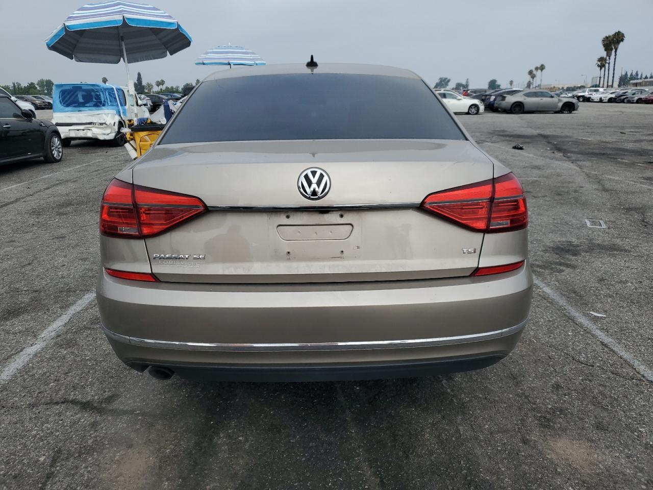 2016 VOLKSWAGEN PASSAT