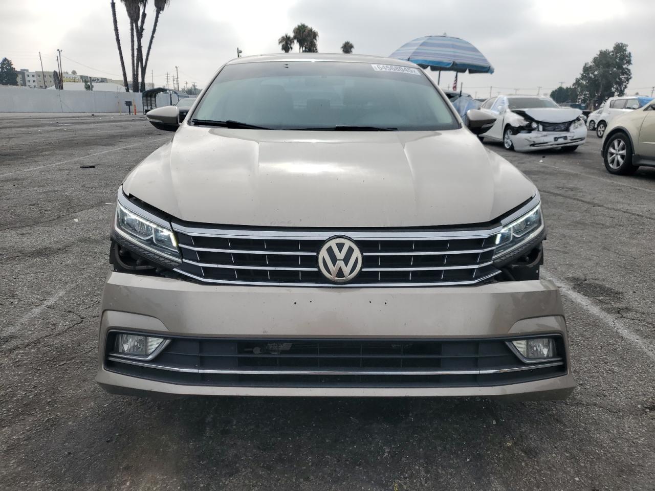 2016 VOLKSWAGEN PASSAT