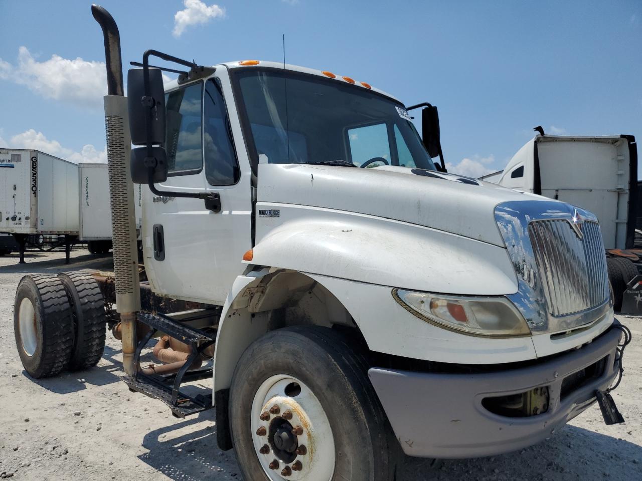 2012 INTERNATIONAL 4000 SERIE