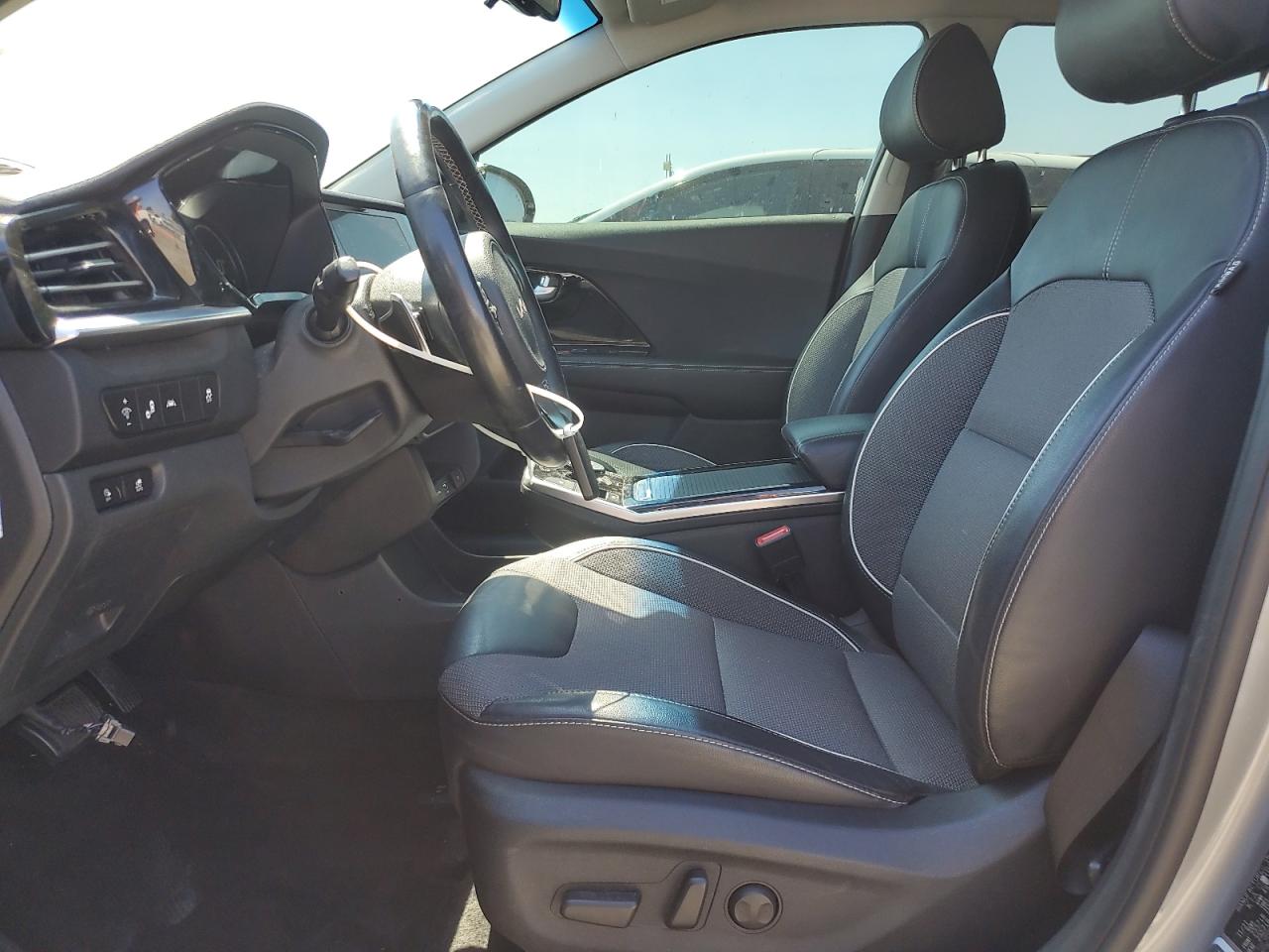 2022 KIA NIRO S