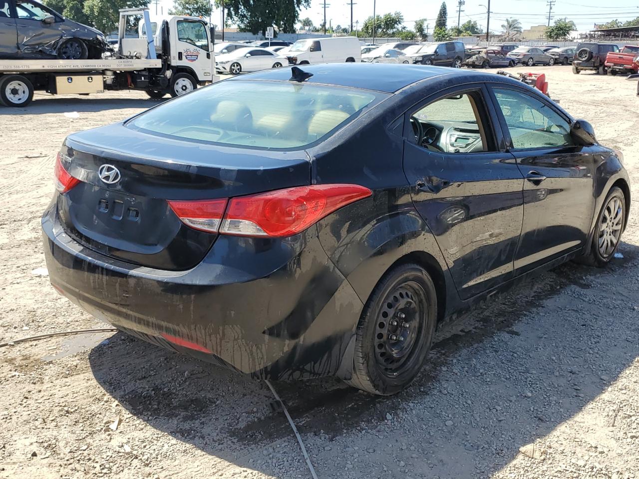 2013 HYUNDAI ELANTRA