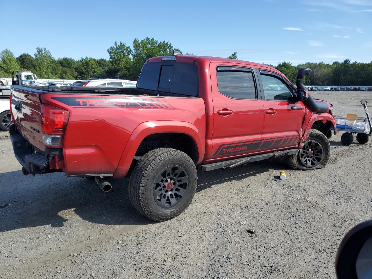 2017 TOYOTA TACOMA