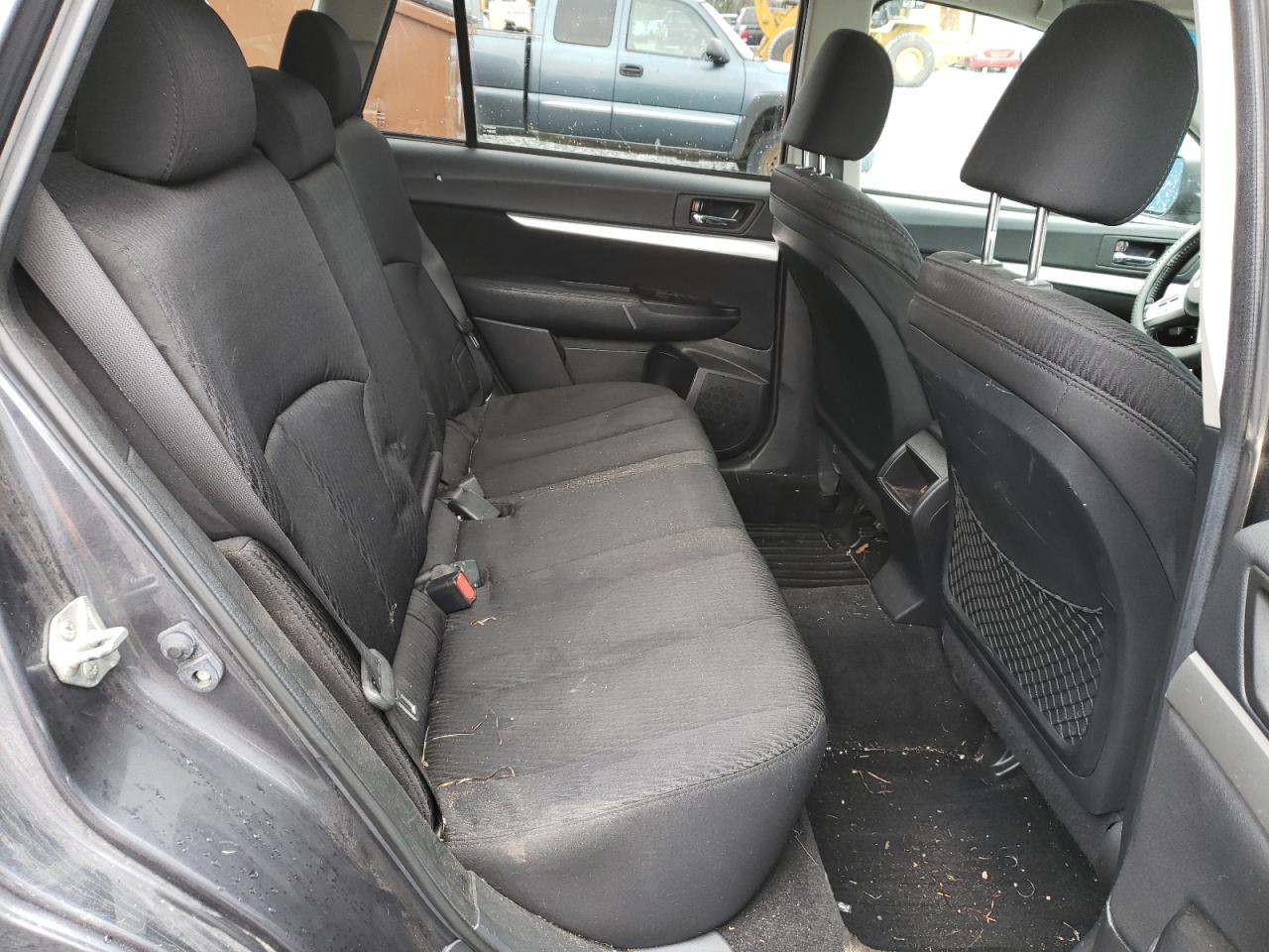 2011 SUBARU OUTBACK