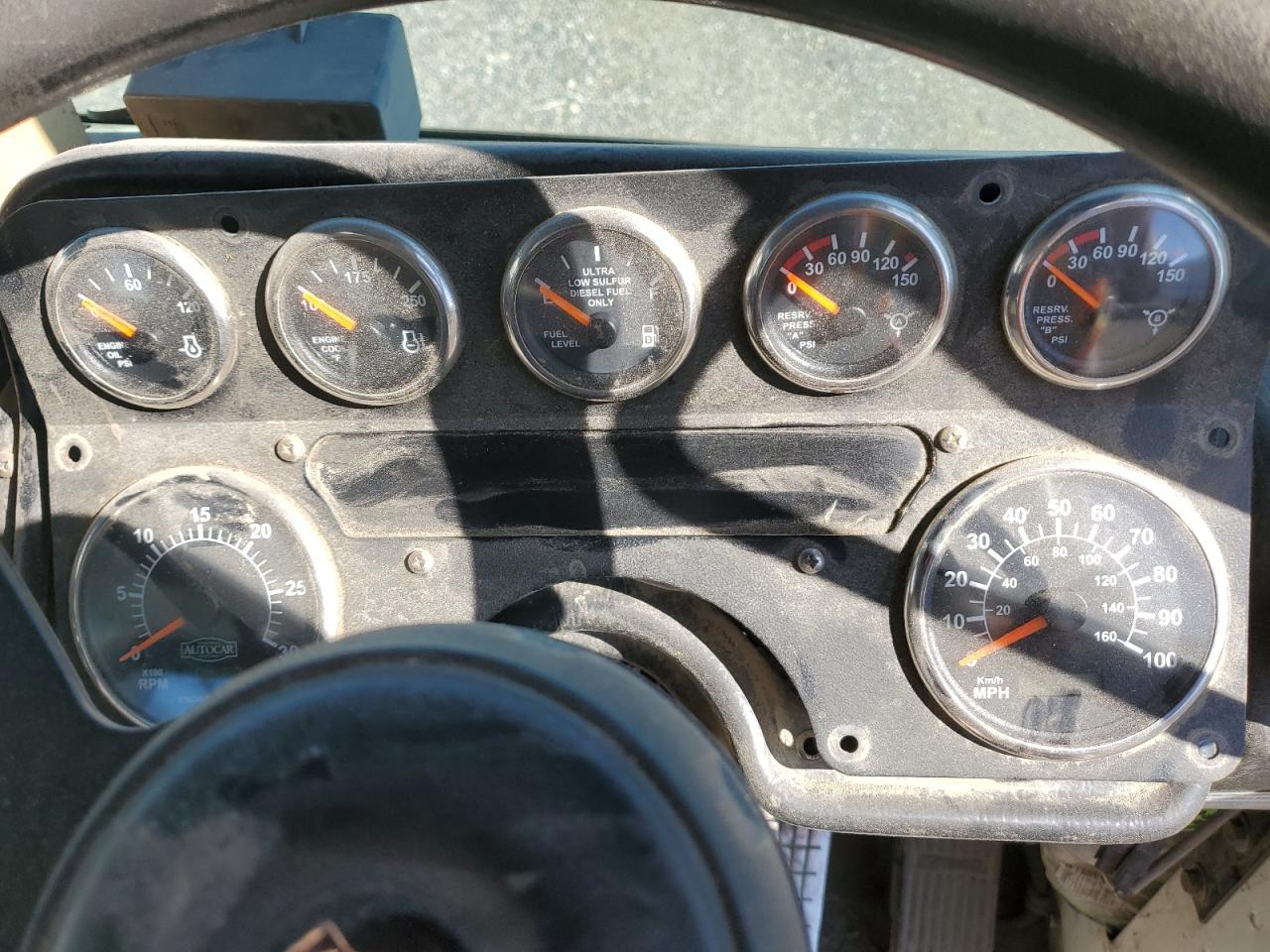 2010 AUTOCAR LLC ACX64