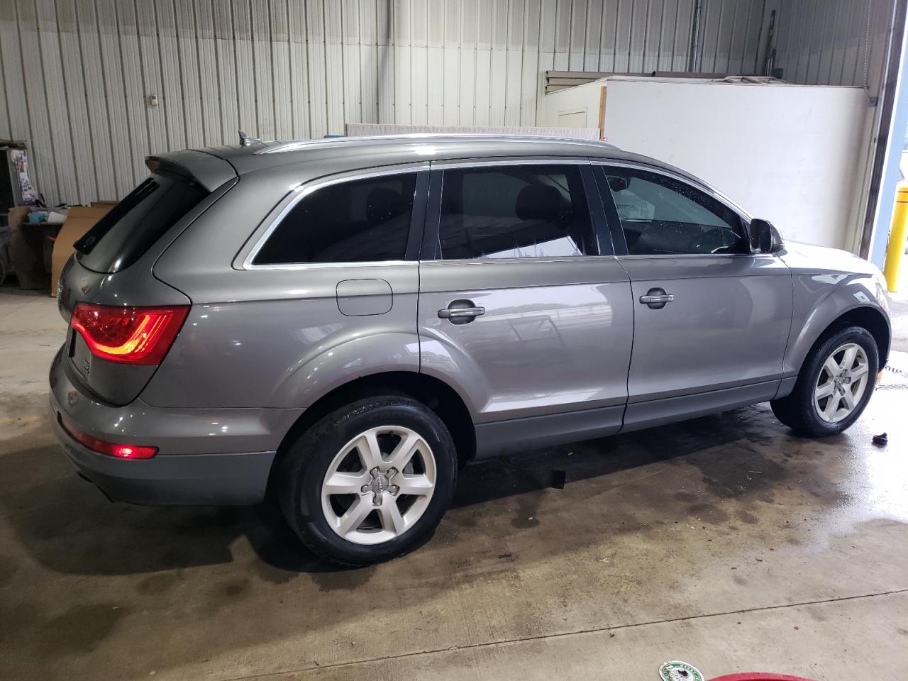 2010 AUDI Q7