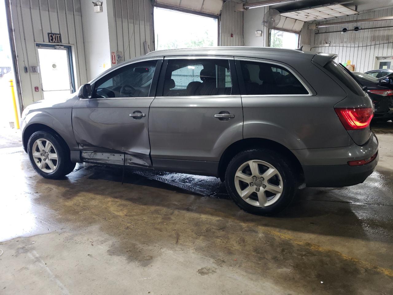 2010 AUDI Q7