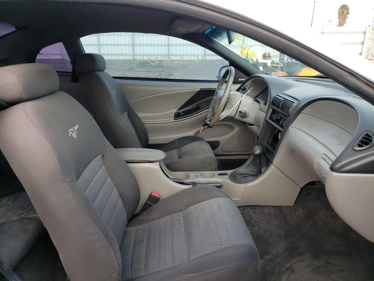 2002 FORD MUSTANG