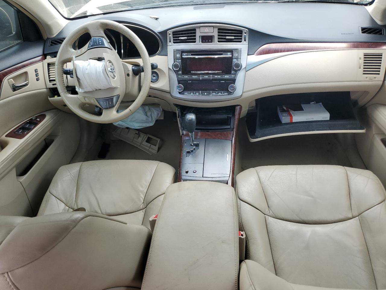 2011 TOYOTA AVALON