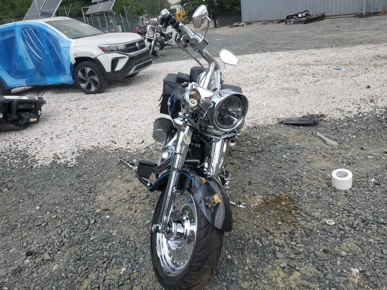 2010 HARLEY-DAVIDSON FL