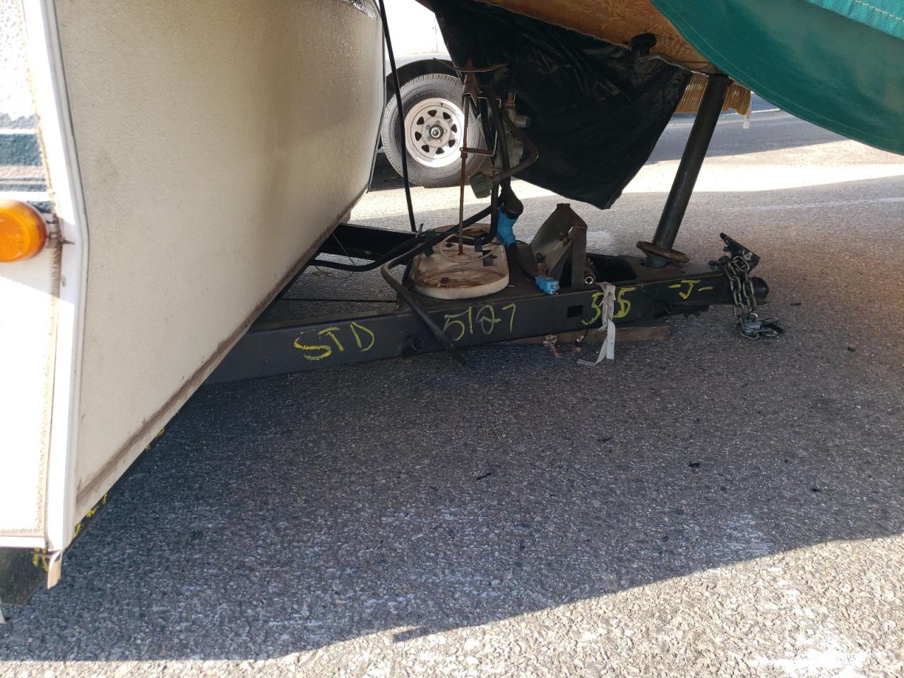 1999 FLAG CAMPER