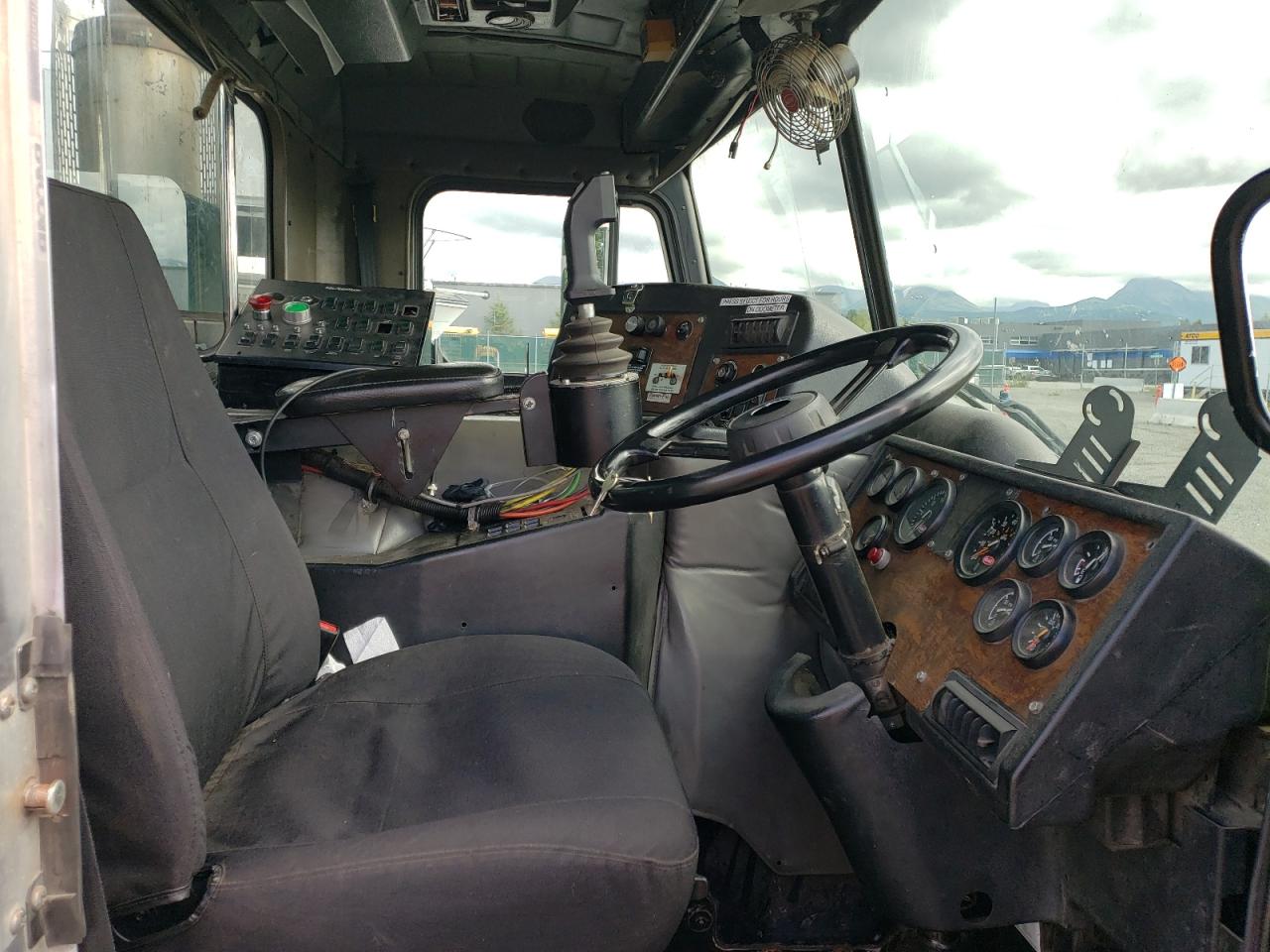 2002 PETERBILT ALL OTHER