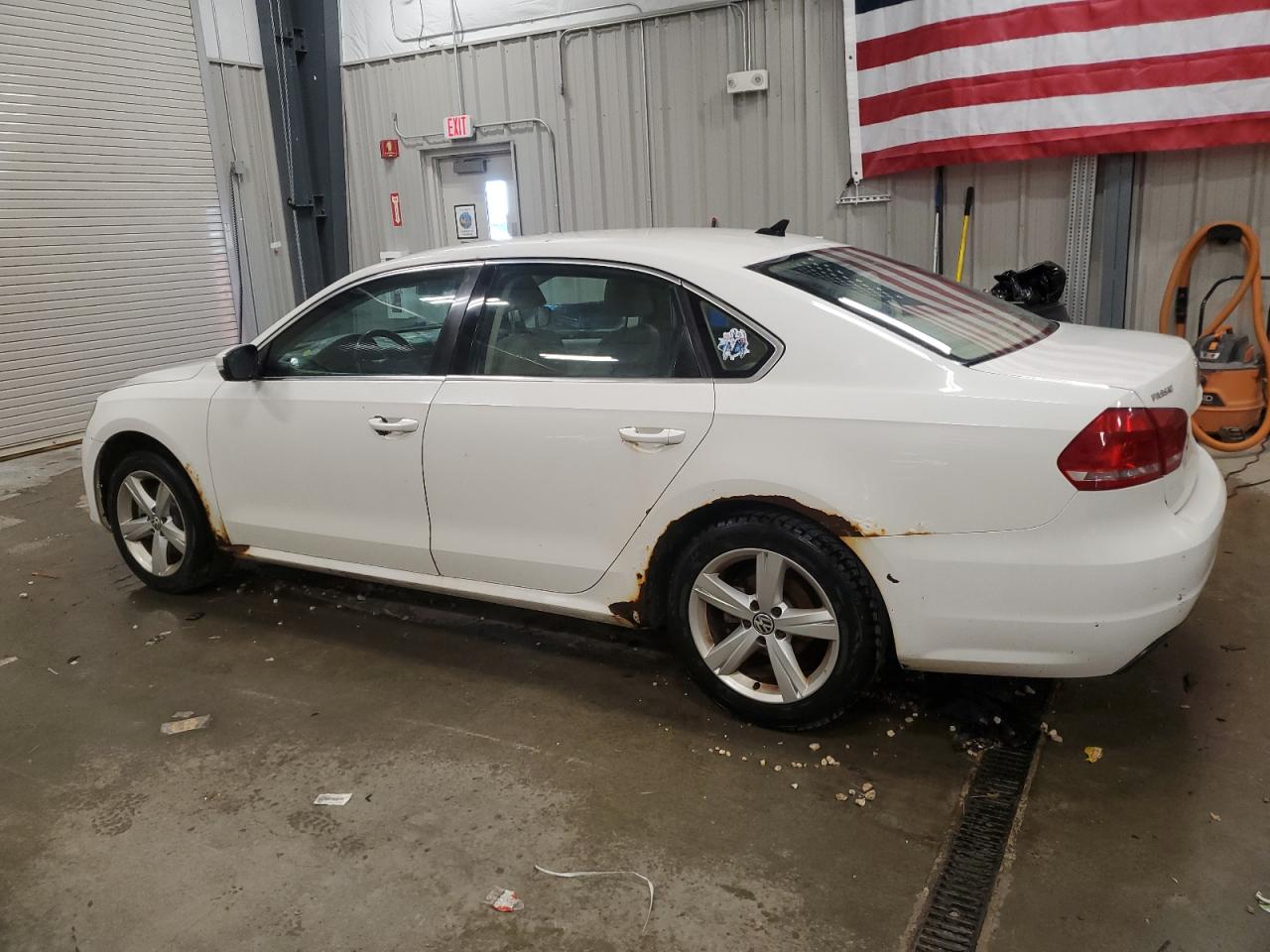 2013 VOLKSWAGEN PASSAT