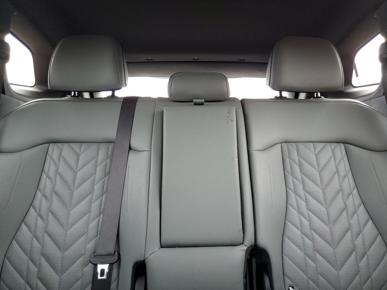 2023 KIA SPORTAGE X