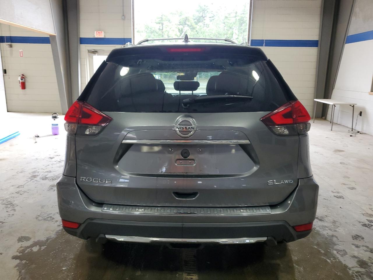 2017 NISSAN ROGUE