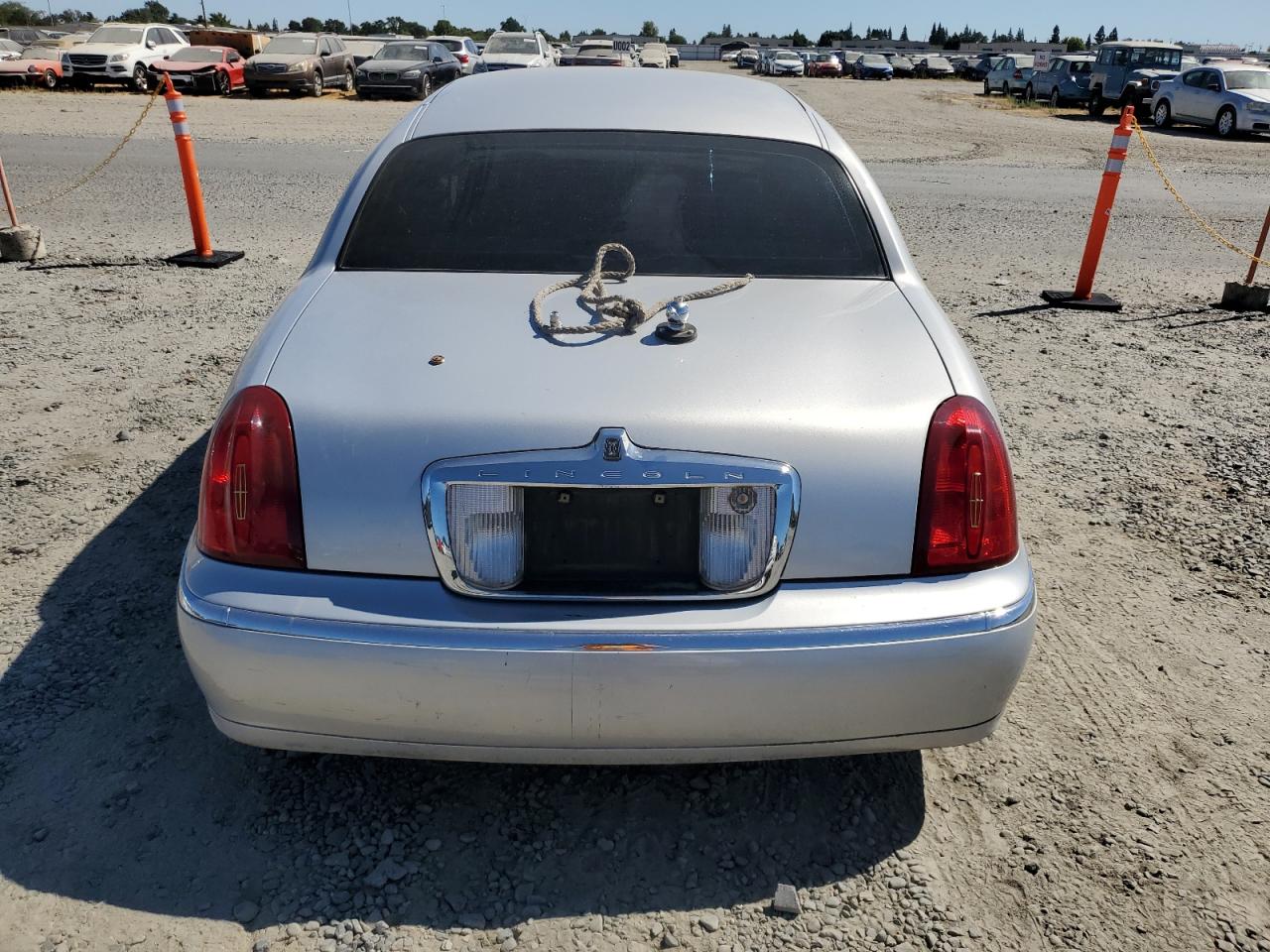 2002 LINCOLN TOWNCAR