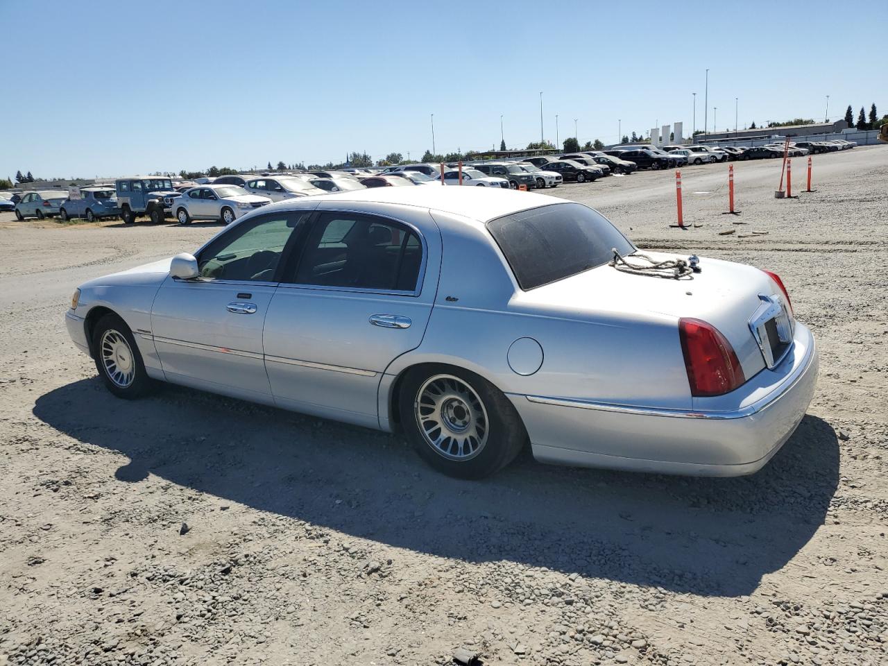 2002 LINCOLN TOWNCAR