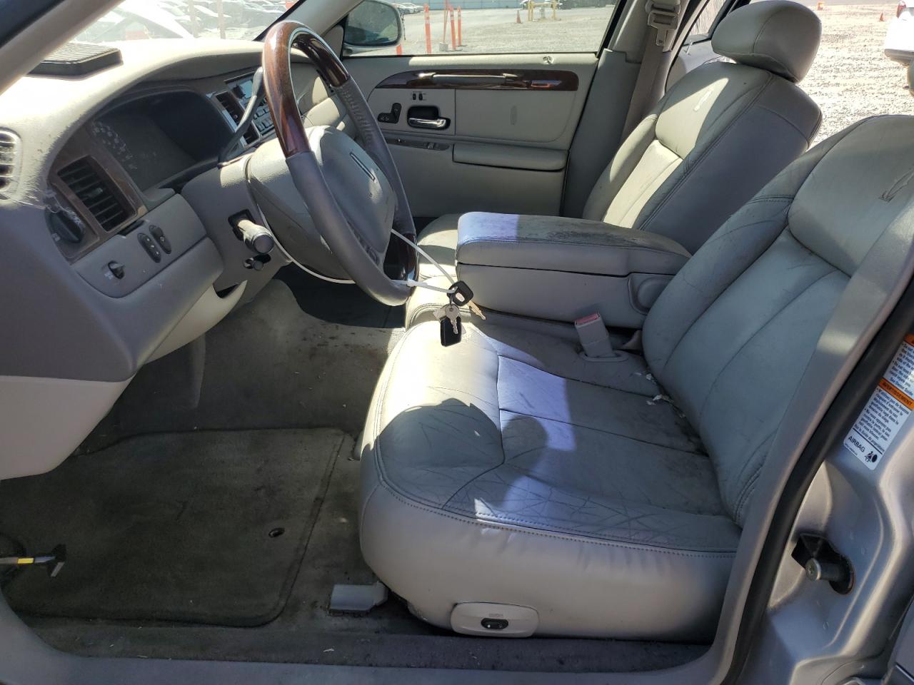 2002 LINCOLN TOWNCAR