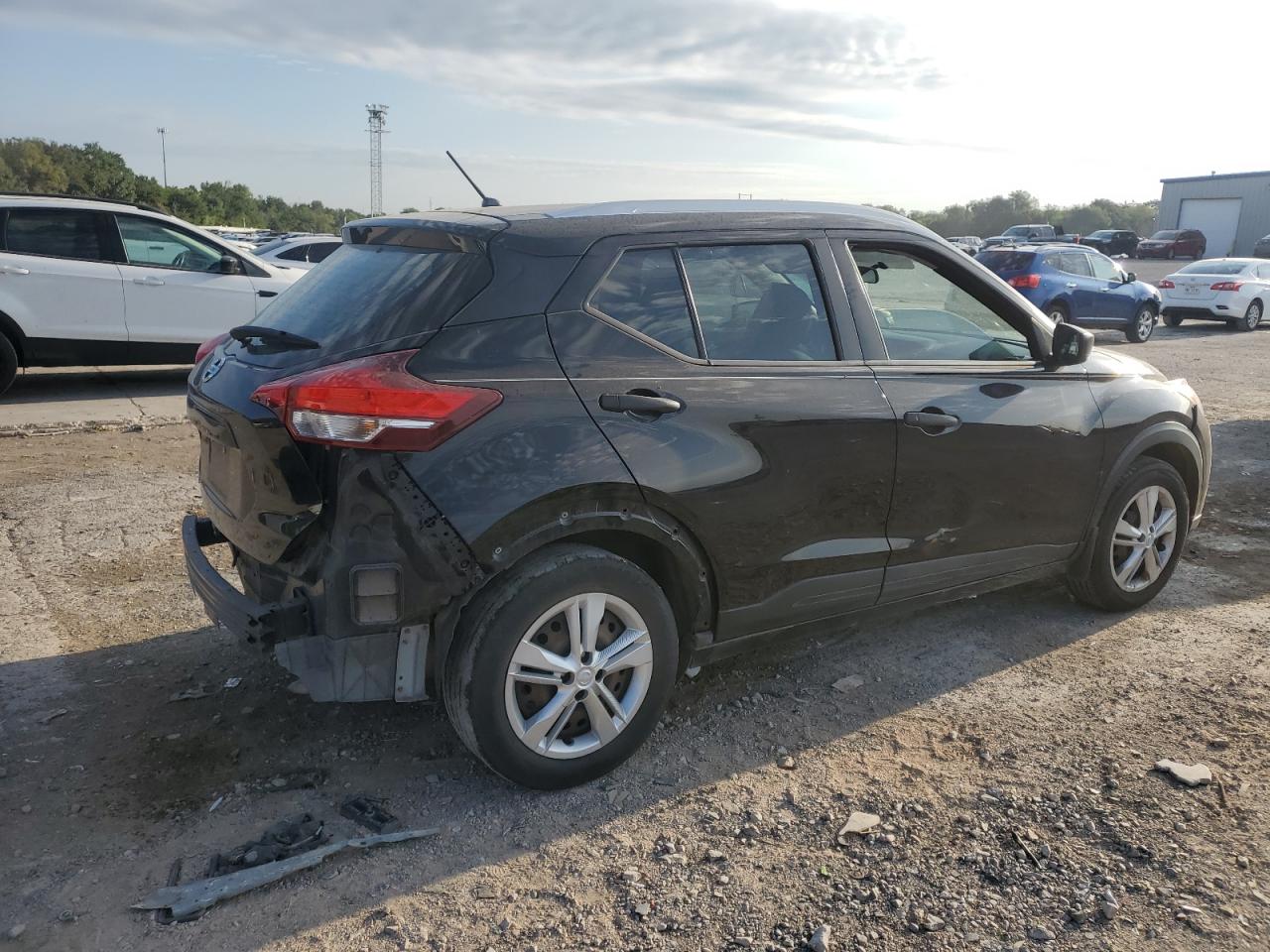 2019 NISSAN KICKS