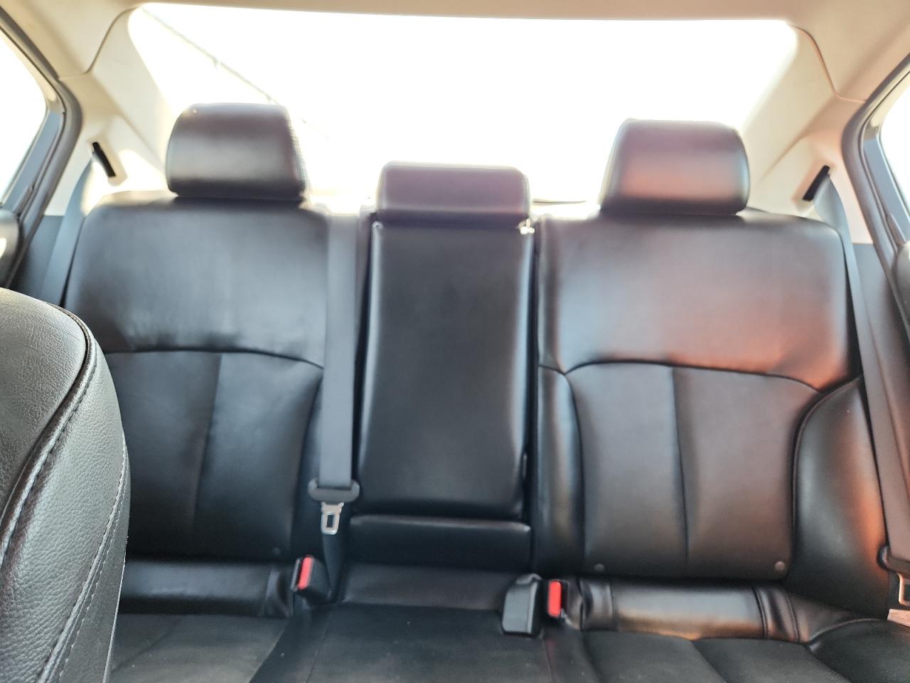 2011 SUBARU LEGACY