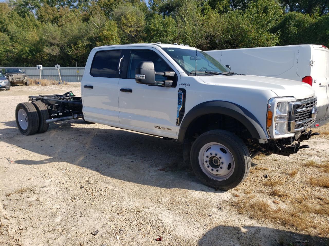 2023 FORD F550