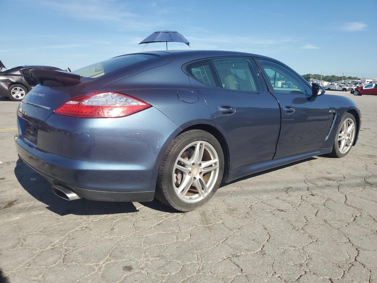 2011 PORSCHE PANAMERA