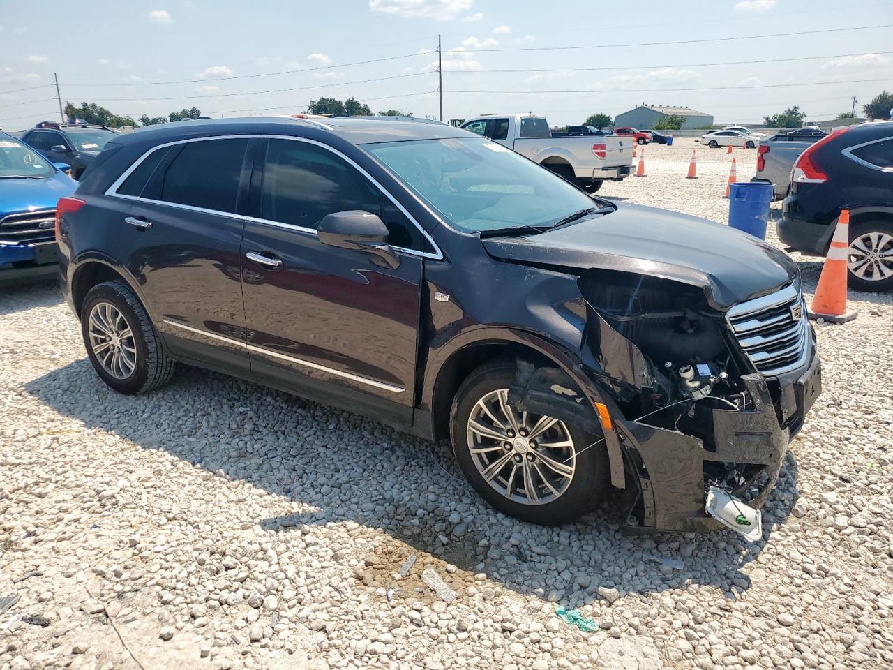 2017 CADILLAC XT5