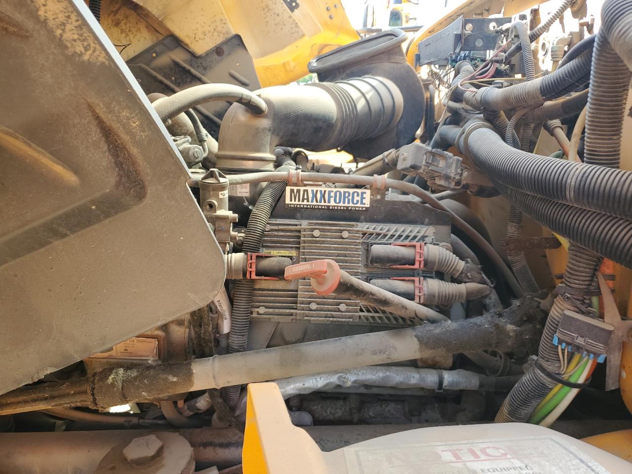 2011 IC CORPORATION CE SERIES