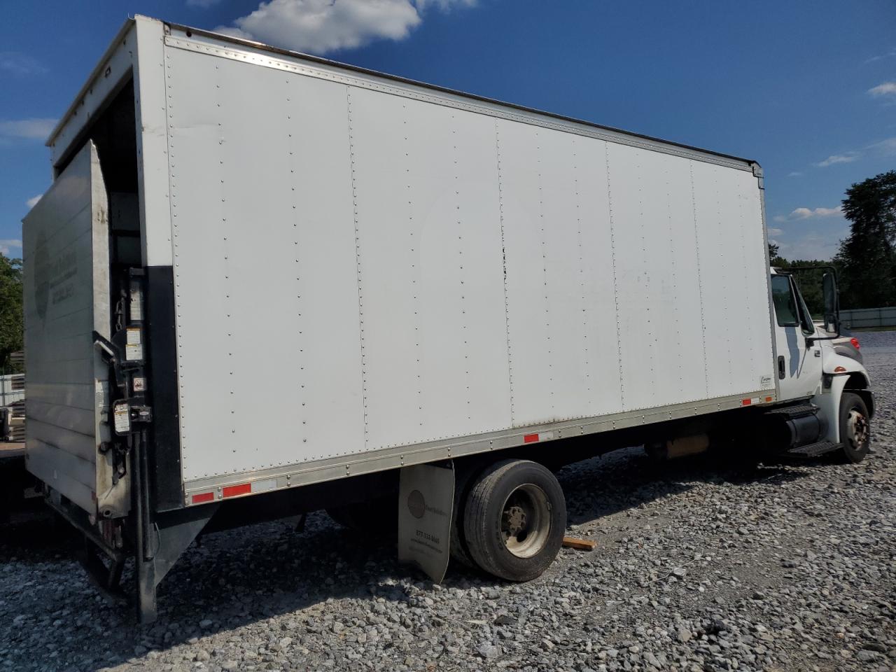 2002 INTL 4000 SERIE