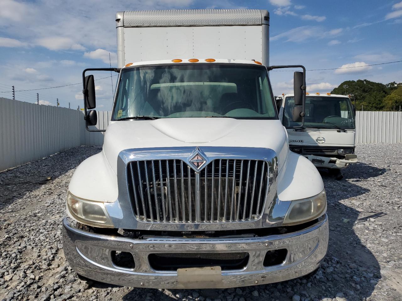 2002 INTL 4000 SERIE