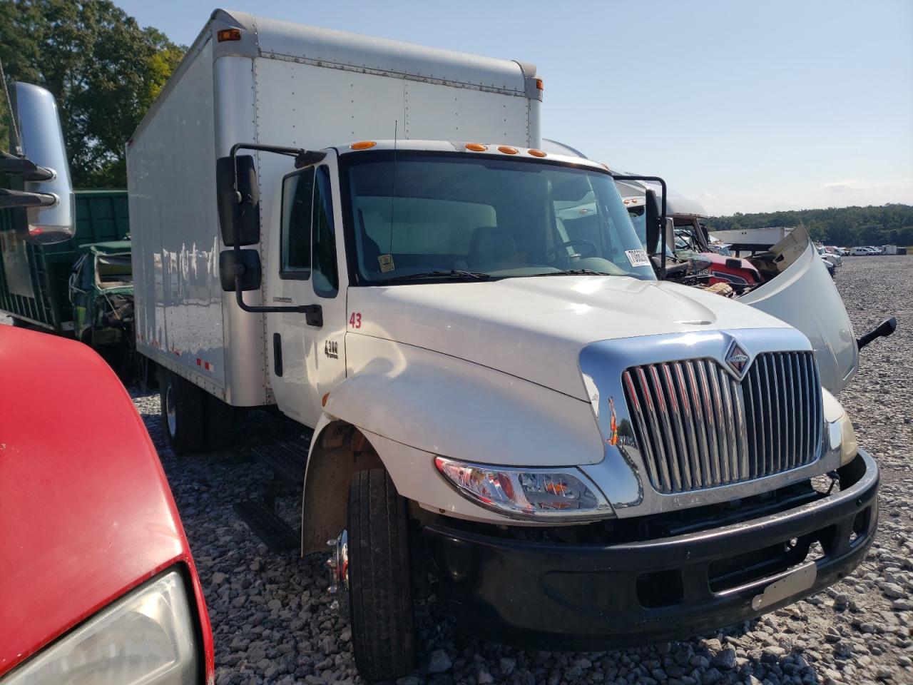 2005 INTERNATIONAL 4000 SERIE