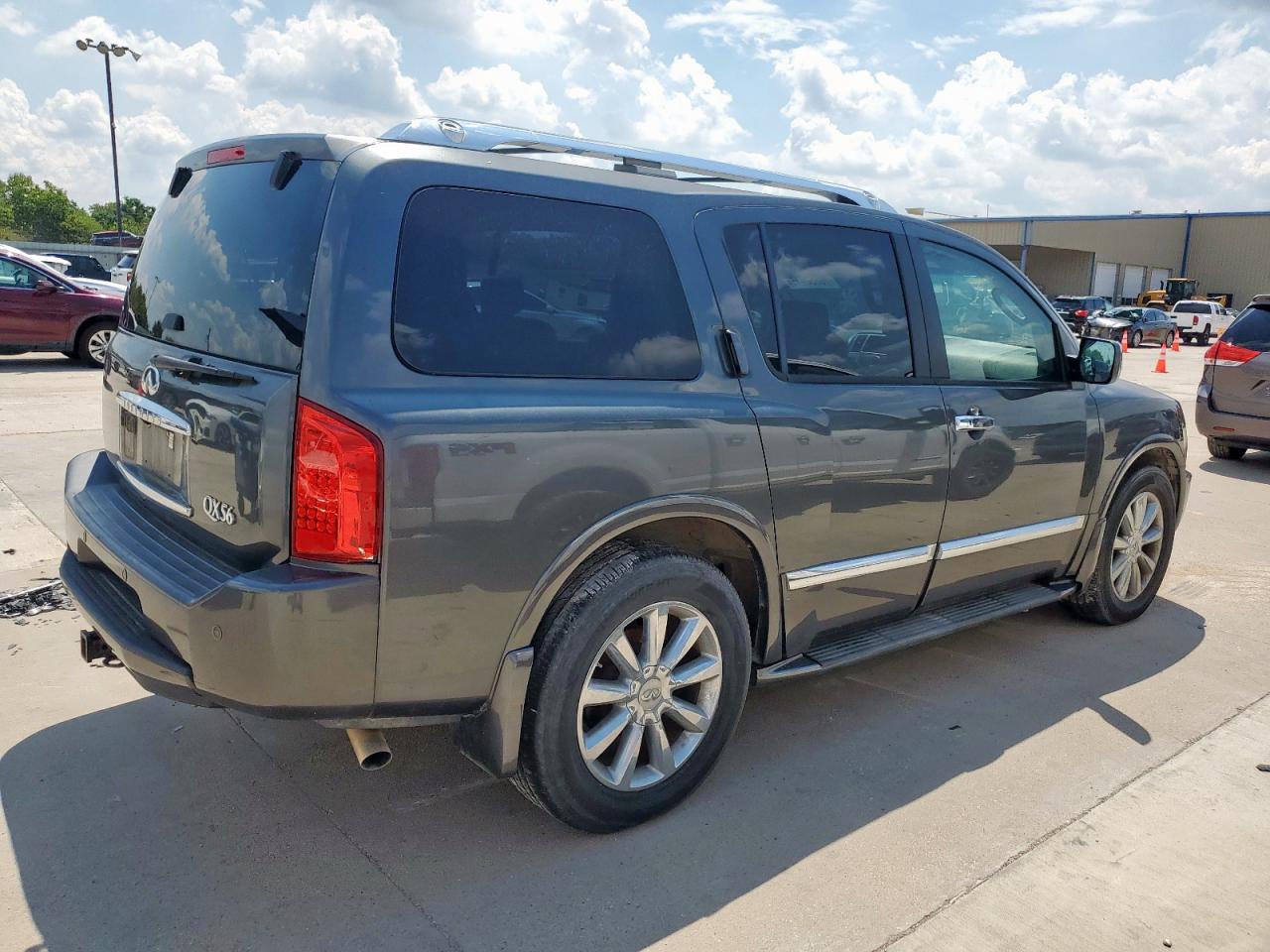2010 INFINITI QX56 BASE