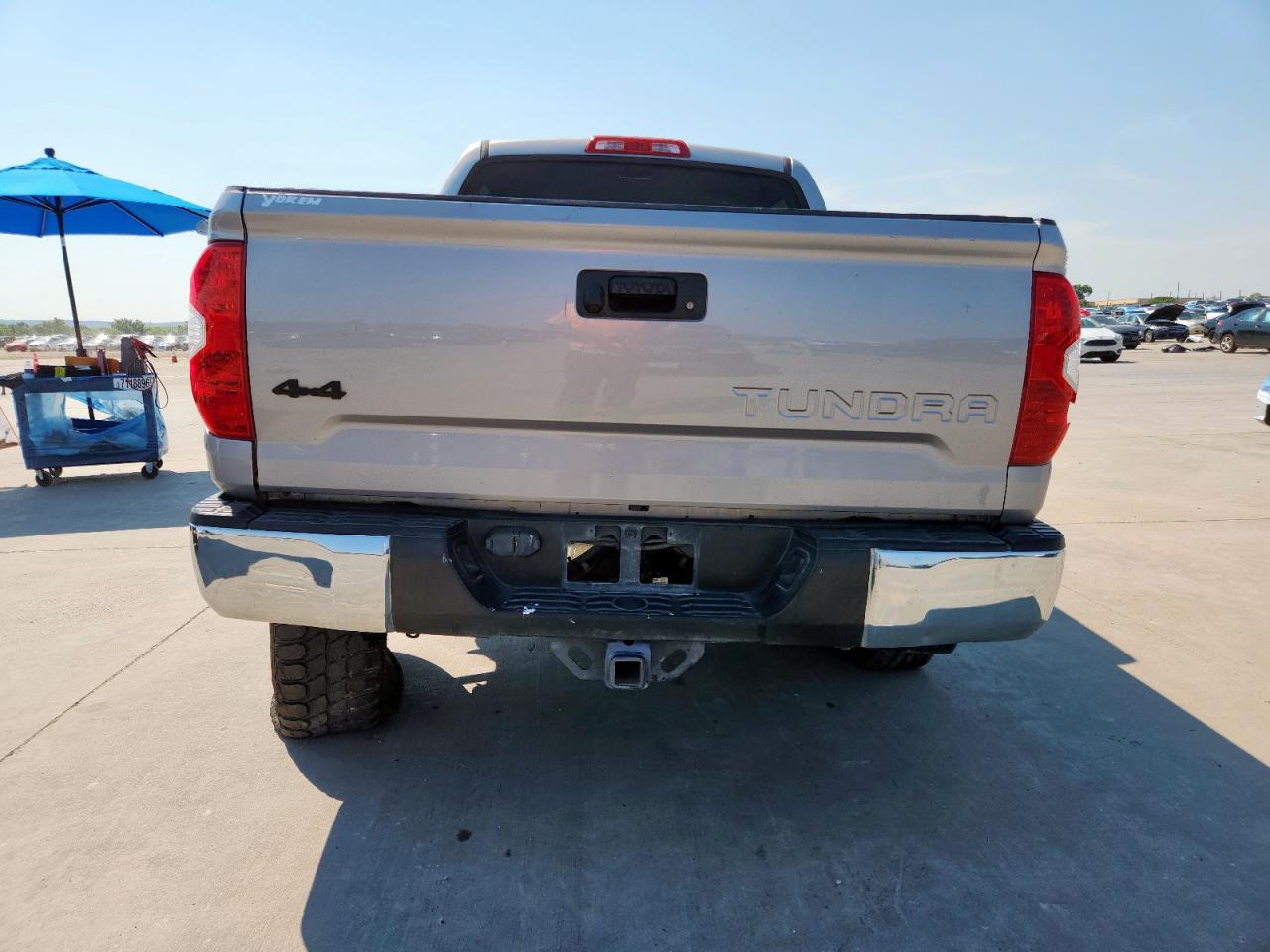 2017 TOYOTA TUNDRA