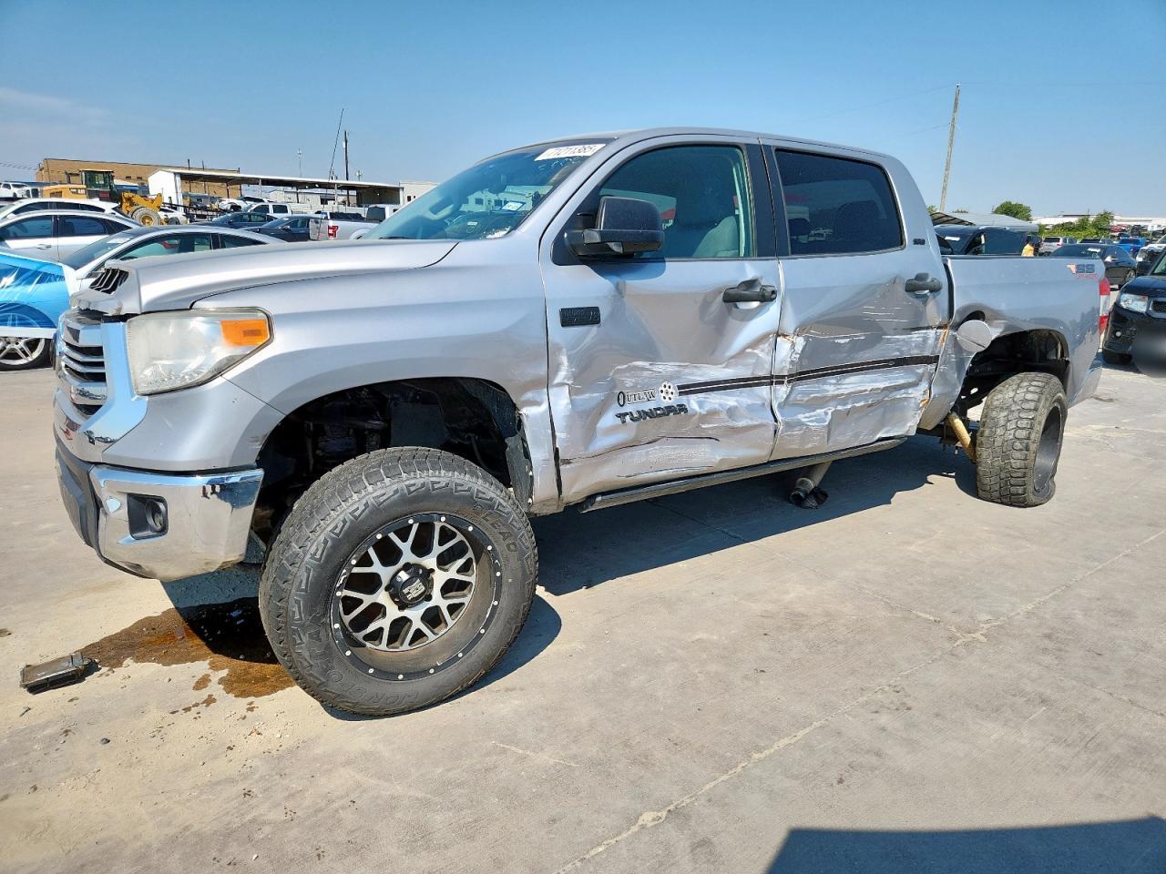 2017 TOYOTA TUNDRA