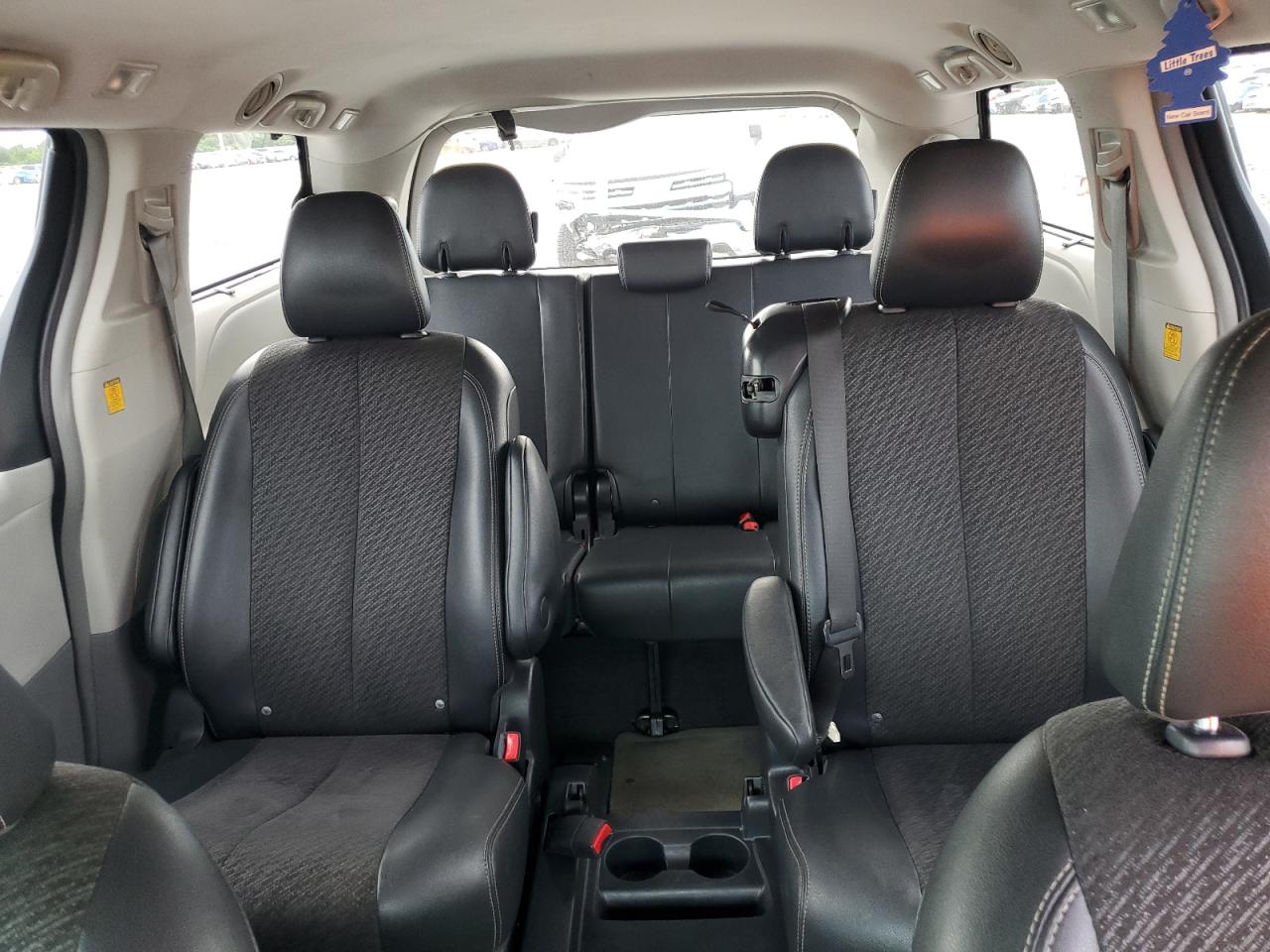 2013 TOYOTA SIENNA