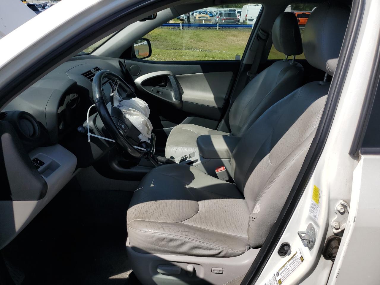2011 TOYOTA RAV4