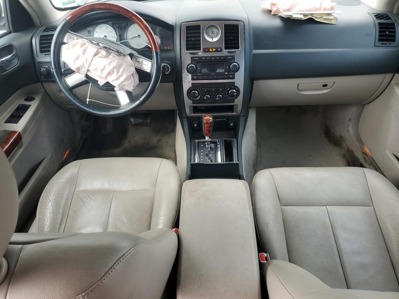 2005 CHRYSLER 300