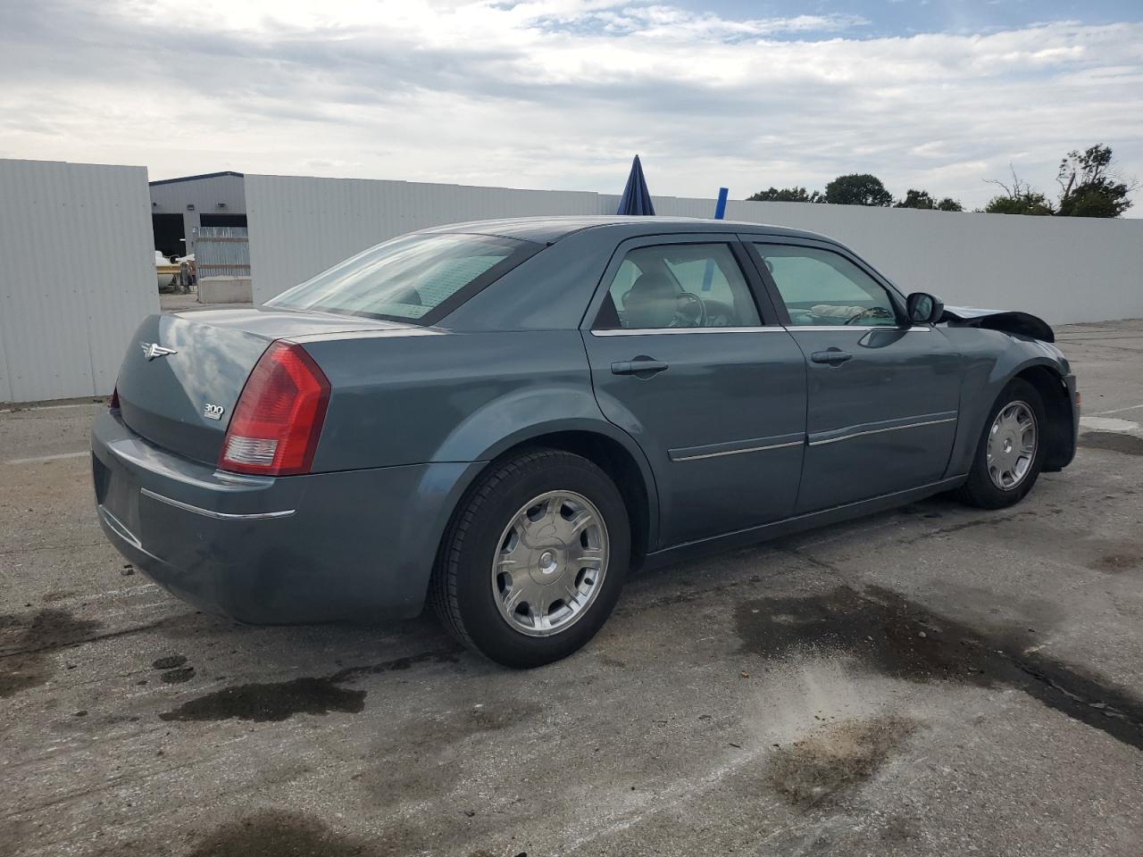 2005 CHRYSLER 300