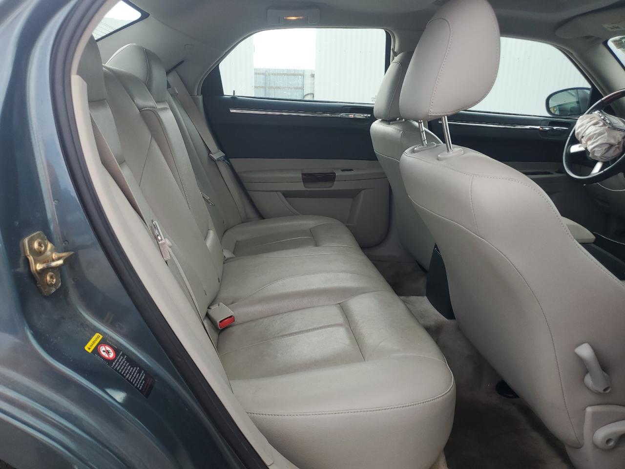 2005 CHRYSLER 300