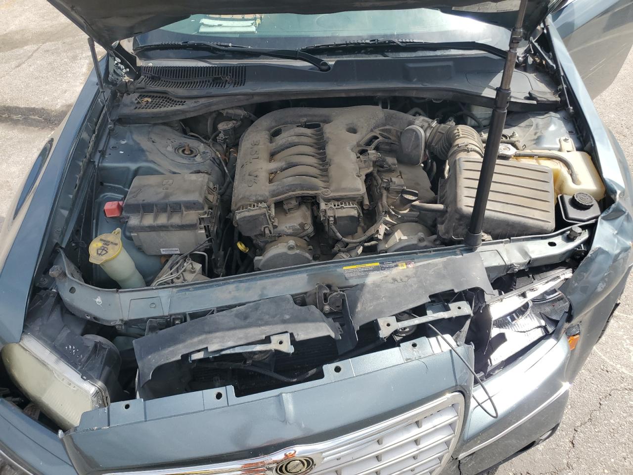 2005 CHRYSLER 300