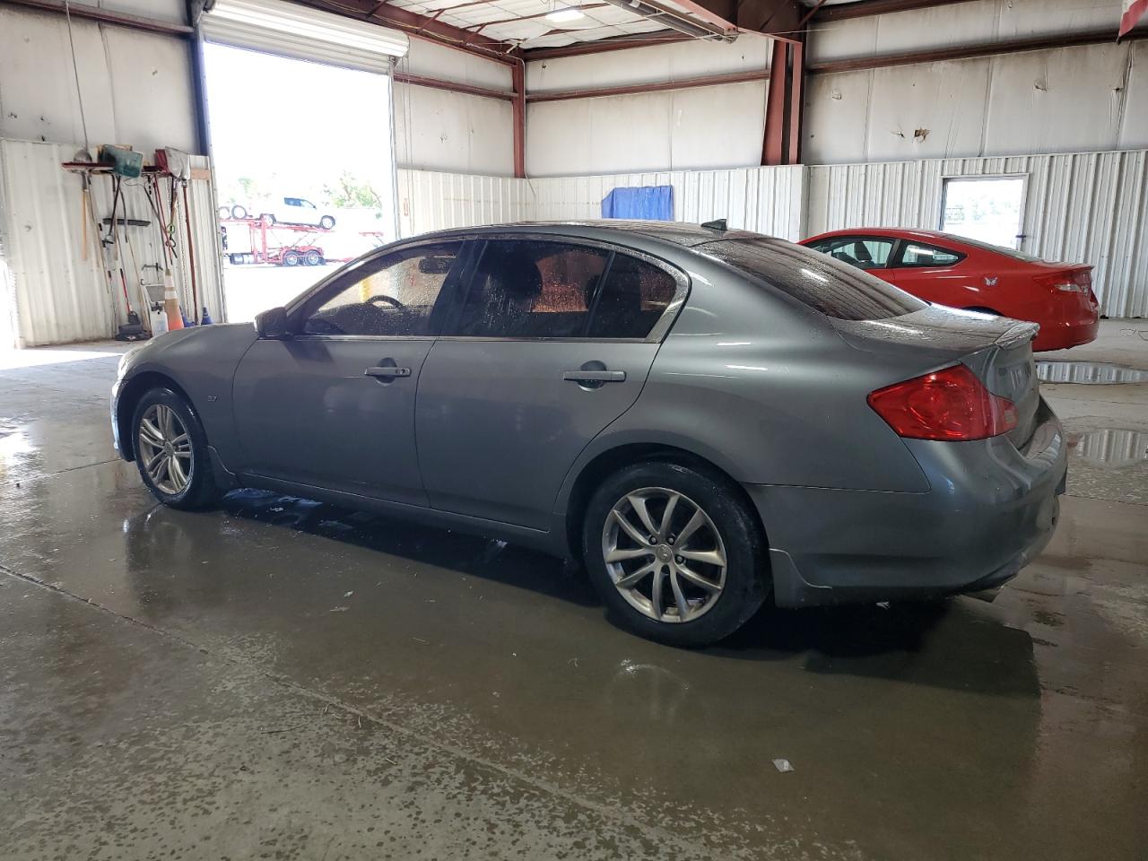 2015 INFINITI Q40