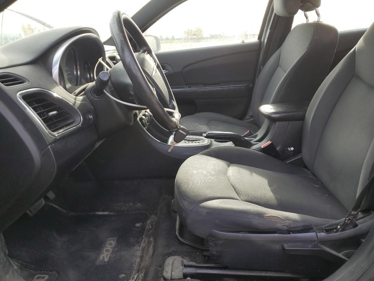 2013 CHRYSLER 200