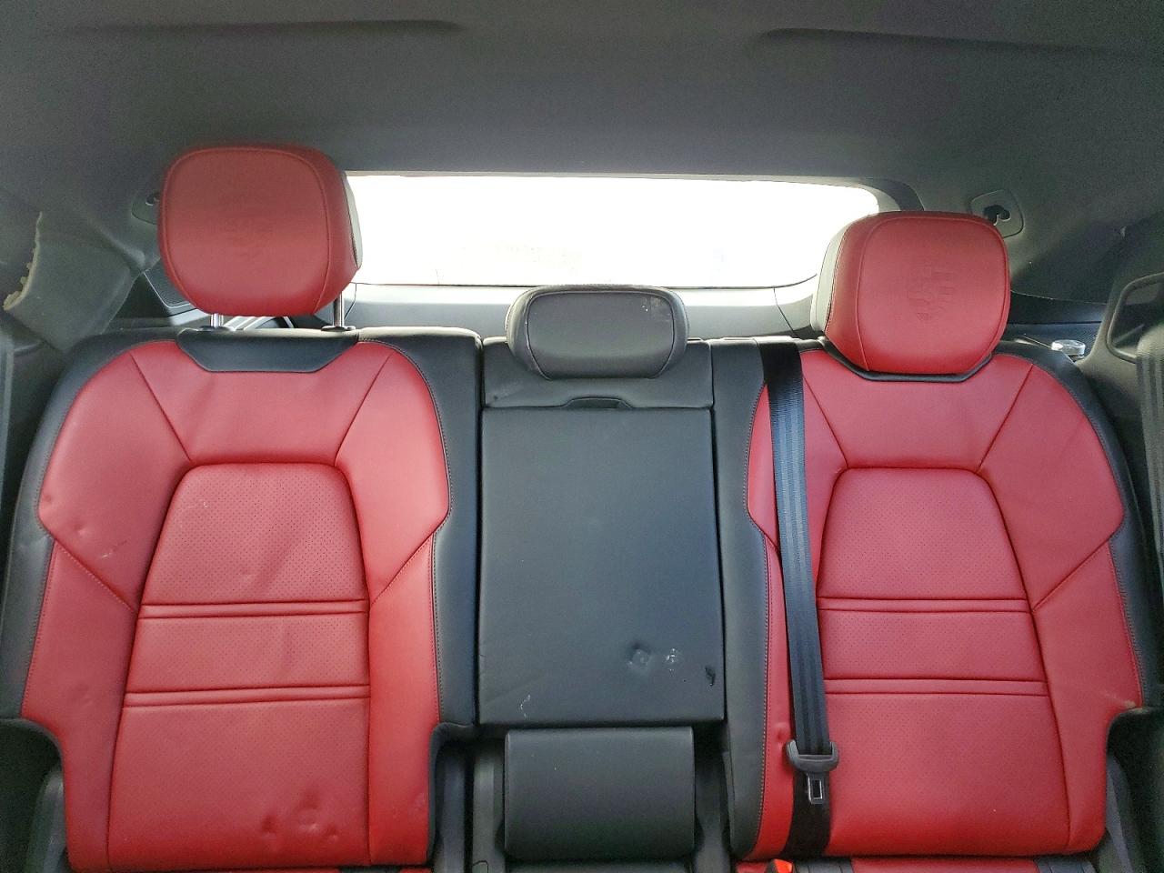 2025 PORSCHE CAYENNE