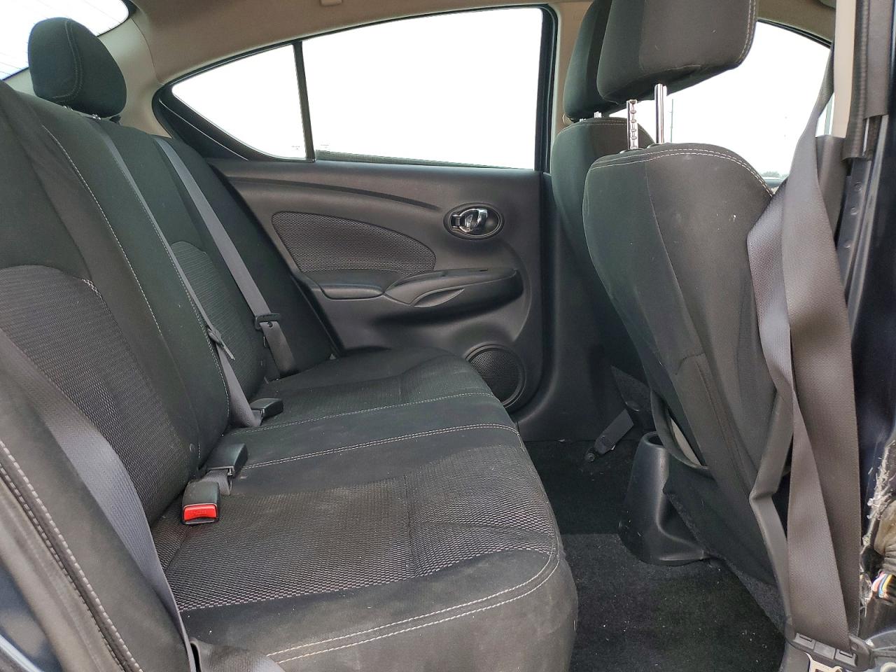 2017 NISS VERSA