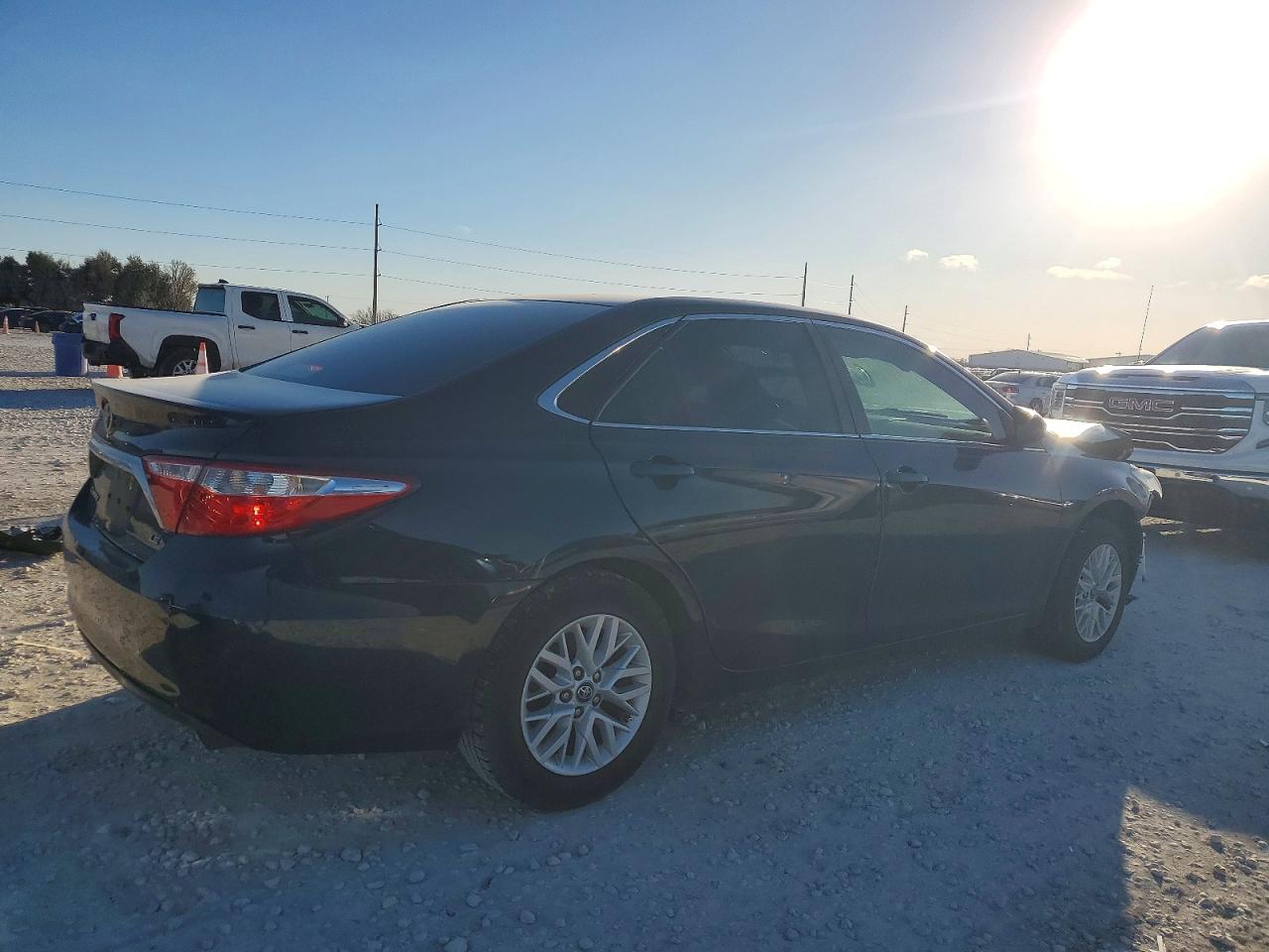 2017 TOYOTA CAMRY